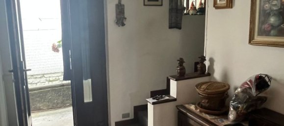 3 rooms Apartment in Fino Mornasco, Italy No. 313811 2