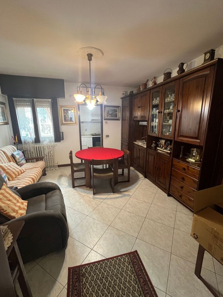 3 rooms Apartment in Fino Mornasco, Italy No. 313811