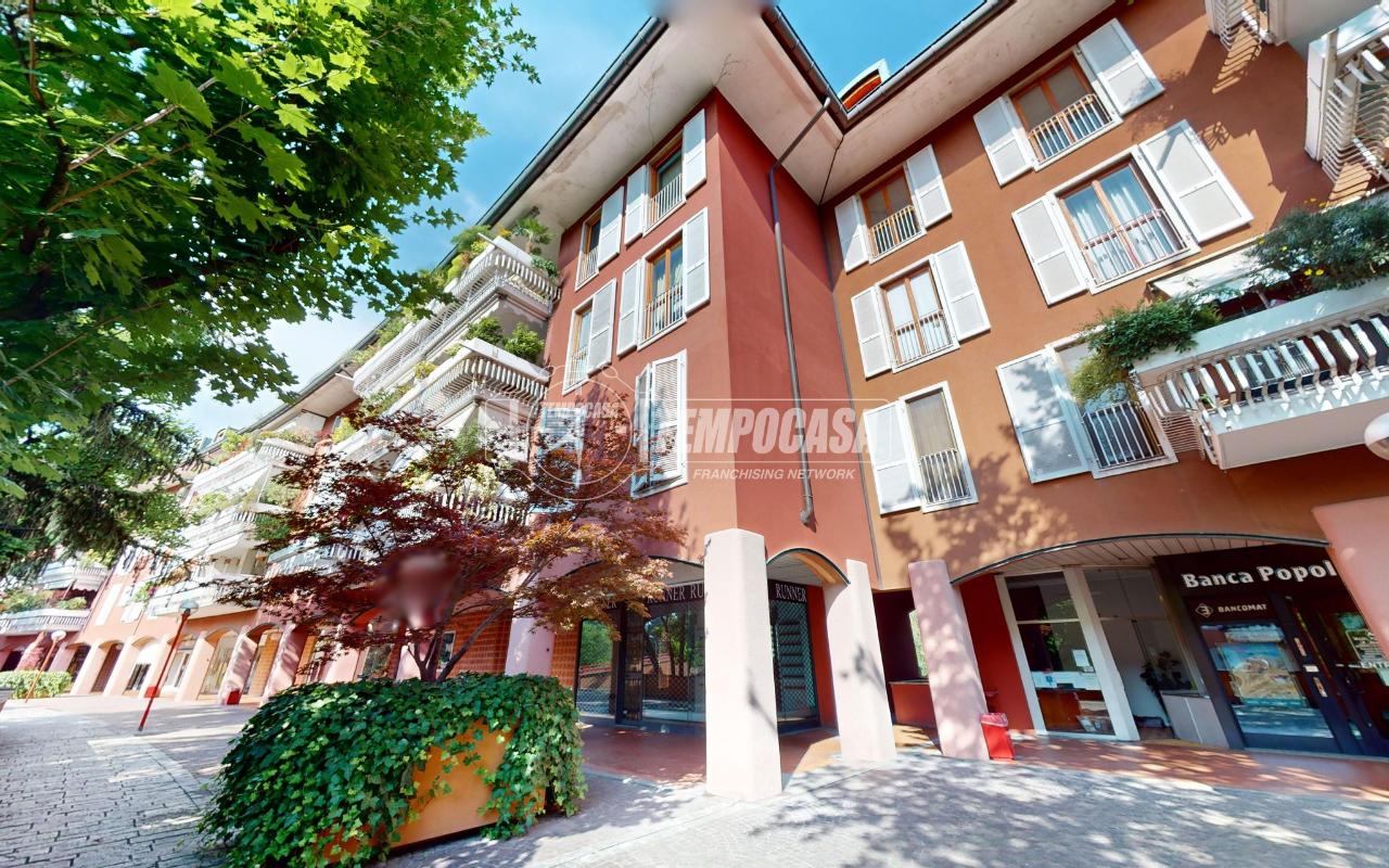 1 room Garage in Segrate, Italy No. 235675