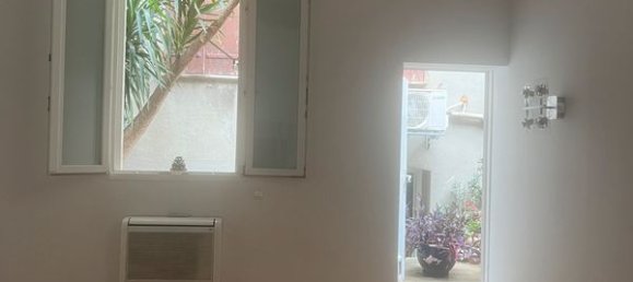 2 bedrooms House in Perpignan, France No. 335119 3