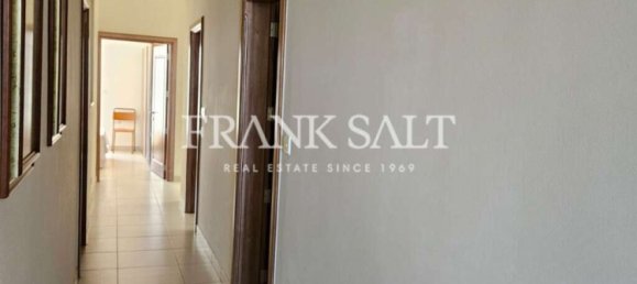 Apartamento de 3 dormitorios en Victoria, Malta No. 3011 6