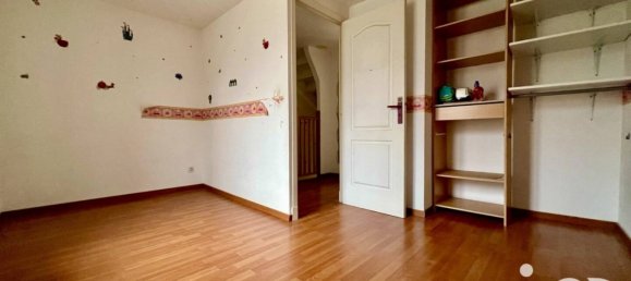 Casa de 3 dormitorios en Vizille, France No. 201548 8