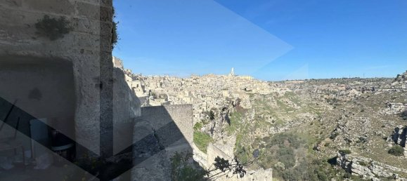 2 rooms House in Matera, Italy No. 26562 3