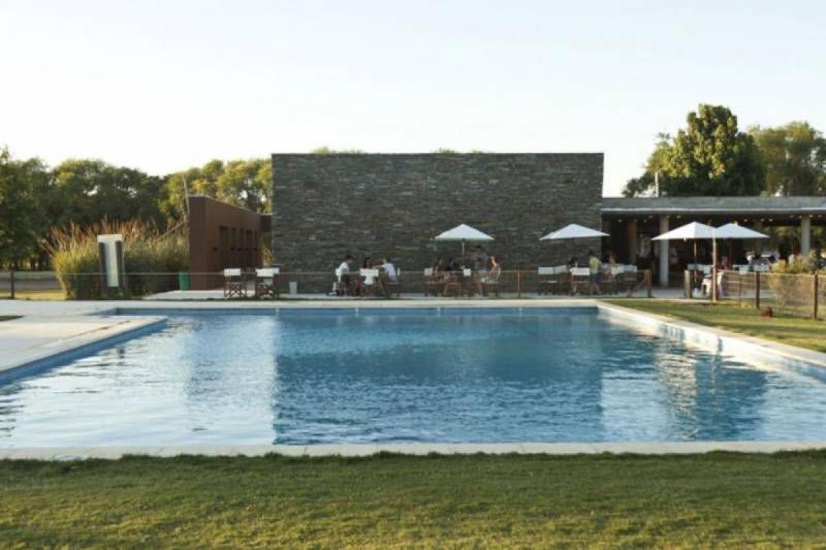  Land in Escobar, Argentina No. 112982