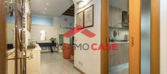 Apartamento de 4 habitaciónes en Bergamo, Italy No. 145242 5