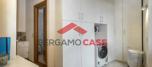 Apartamento de 4 habitaciónes en Bergamo, Italy No. 145242 13