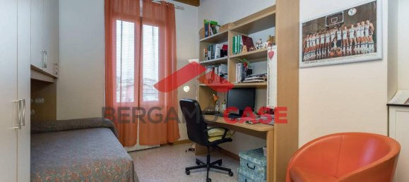 Apartamento de 4 habitaciónes en Bergamo, Italy No. 145242 8