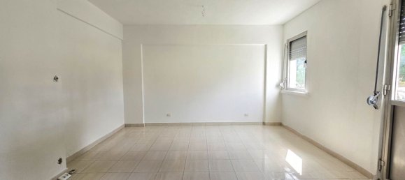 3 bedrooms Apartment in Lisbon, Portugal No. 53420 9