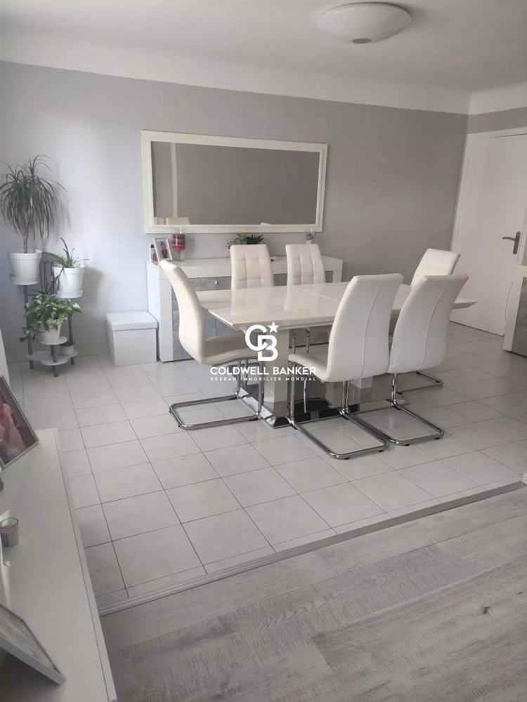 2 bedrooms Apartment in Nice, France No. 299776