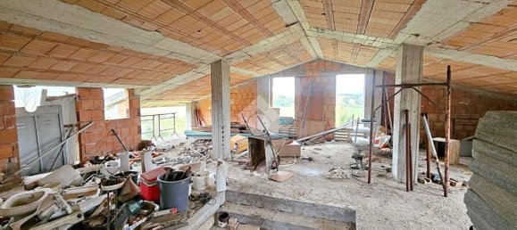 440m² Building in Saludecio, Italy No. 378010 23