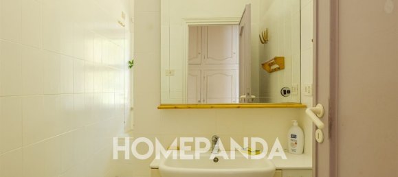 4 rooms Apartment in Rome, Italy No. 108829 23