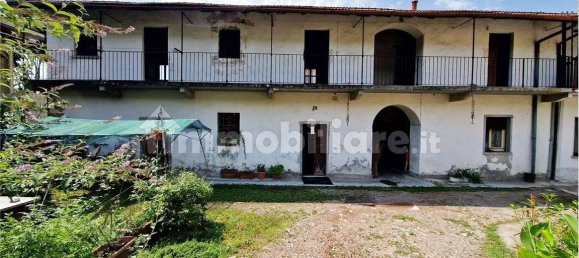 5 Schlafzimmer Haus in Cocquio-Trevisago, Italy, Nr. 281358 2