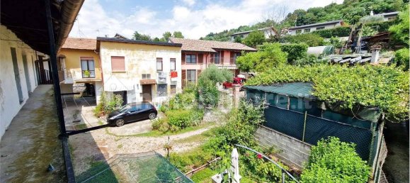 5 Schlafzimmer Haus in Cocquio-Trevisago, Italy, Nr. 281358 43
