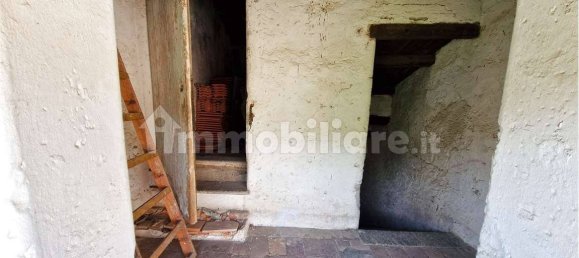 5 Schlafzimmer Haus in Cocquio-Trevisago, Italy, Nr. 281358 17