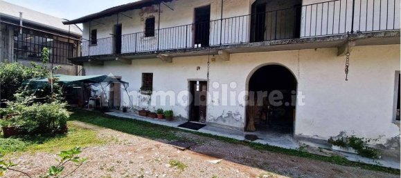 5 Schlafzimmer Haus in Cocquio-Trevisago, Italy, Nr. 281358 29