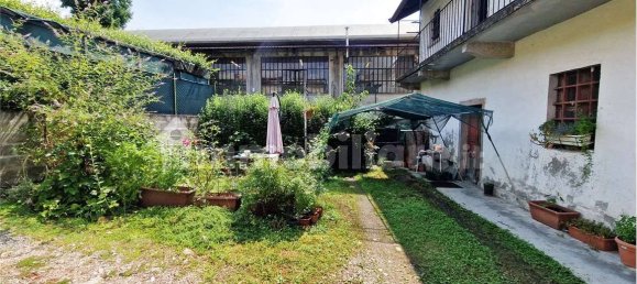 5 Schlafzimmer Haus in Cocquio-Trevisago, Italy, Nr. 281358 35