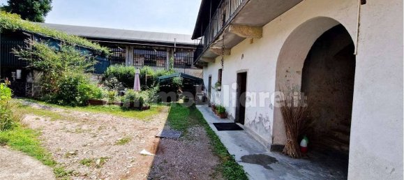 5 Schlafzimmer Haus in Cocquio-Trevisago, Italy, Nr. 281358 34