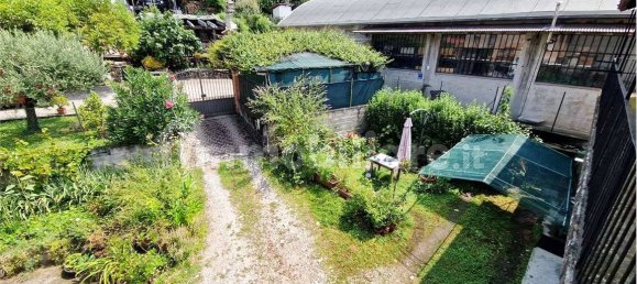 5 Schlafzimmer Haus in Cocquio-Trevisago, Italy, Nr. 281358 40