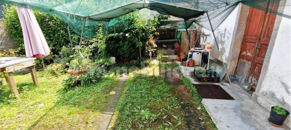 5 Schlafzimmer Haus in Cocquio-Trevisago, Italy, Nr. 281358 36