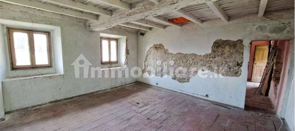 5 Schlafzimmer Haus in Cocquio-Trevisago, Italy, Nr. 281358 5