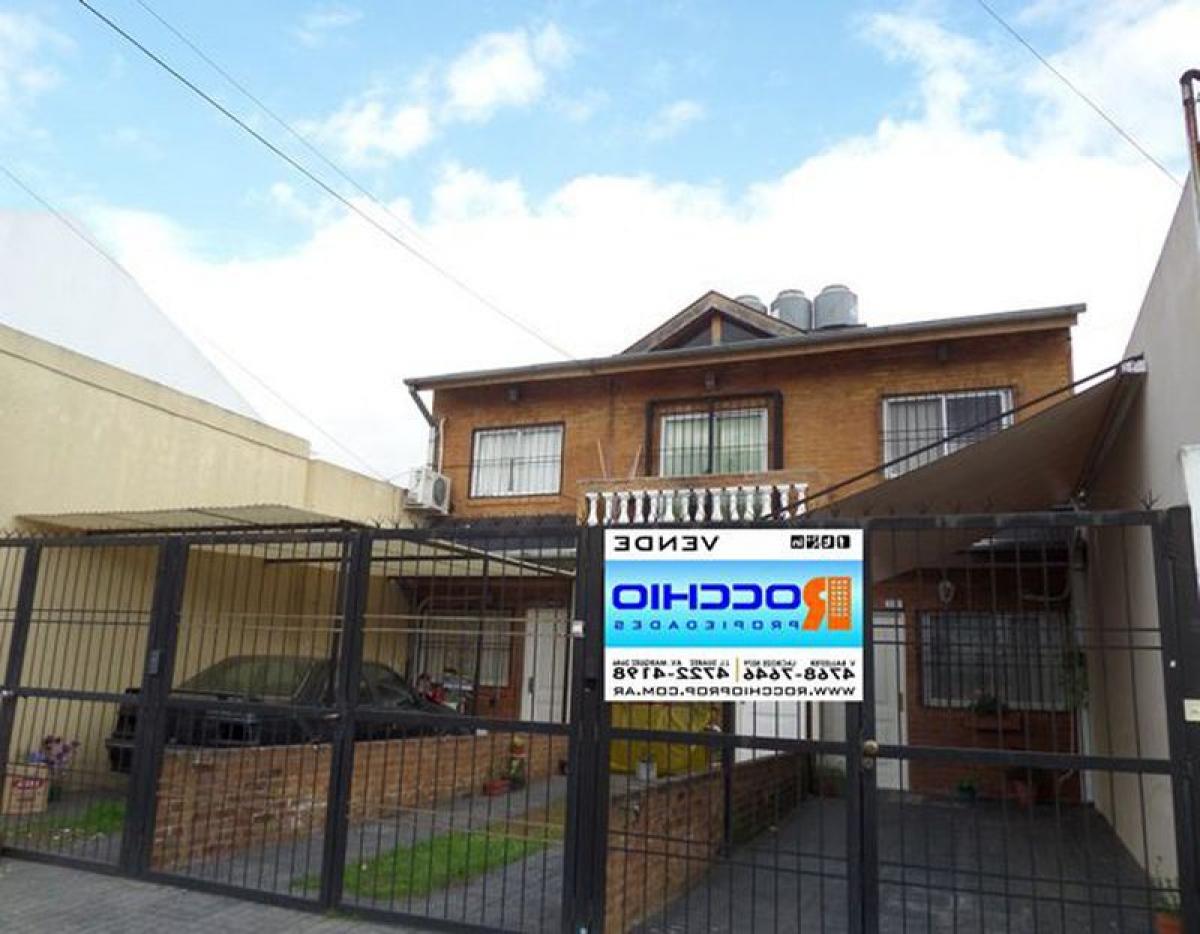 Casa de 2 dormitorios en General San Martín, Argentina No. 52297