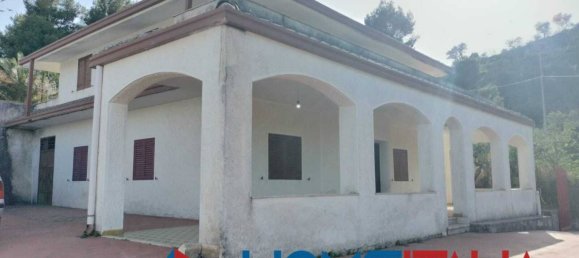 2 غرف نوم فيلا في Santa Cristina Gela, Italy رقم 266642 13