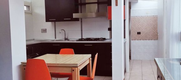 Apartamento de 4 habitaciónes en Florence, Italy No. 256952 3