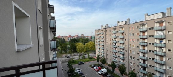 1 bedroom Apartment in Milan, Italy No. 360705 3