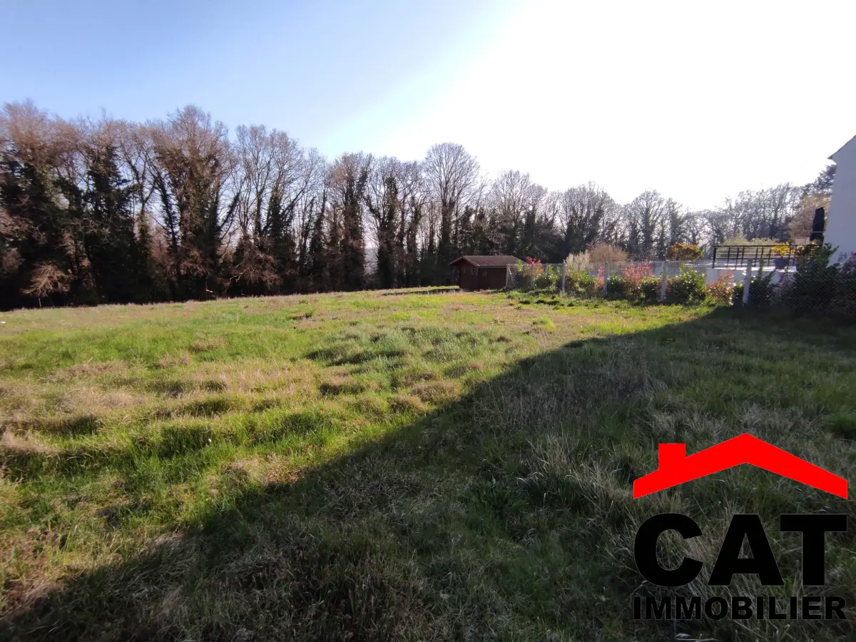 1446m² Land in Vernou-la-Celle-sur-Seine, France No. 116171