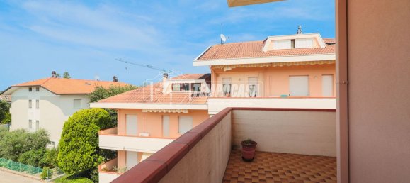 4 Schlafzimmer Doppelhaus in Morciano di Romagna, Italy, Nr. 316779 21