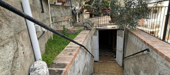 7 rooms House in Stalettì, Italy No. 254452 12