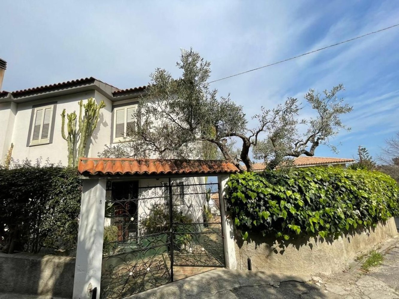7 rooms House in Stalettì, Italy No. 254452