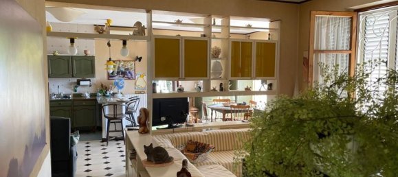 7 rooms House in Stalettì, Italy No. 254452 2