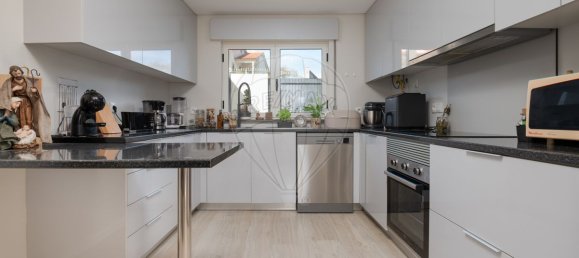 2 bedrooms House in Turquel, Portugal No. 22738 20