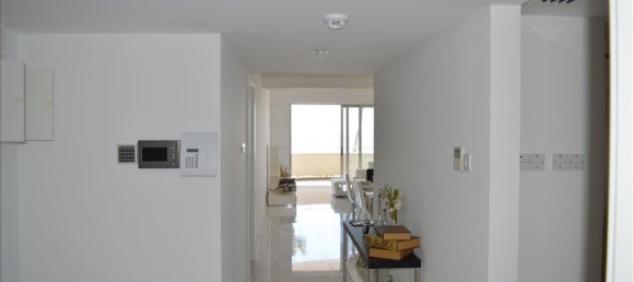 3 bedrooms Apartment in Larnaca, Cyprus No. 2119 13