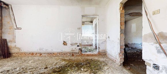 4 bedrooms Villa in Gaggio Montano, Italy No. 196189 41