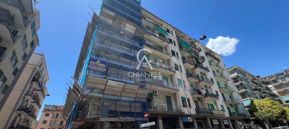 3 rooms Apartment in Salerno, Italy No. 291554 2