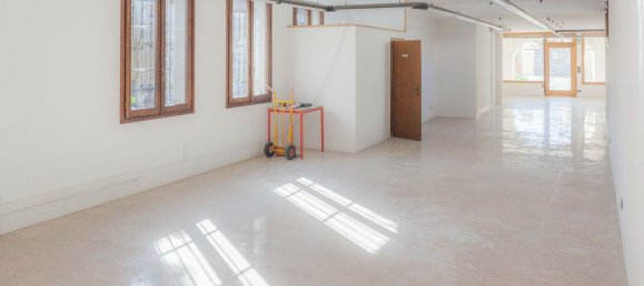 Gewerbliche Immobilie in Oderzo, Italy 185m², Nr. 256261 2