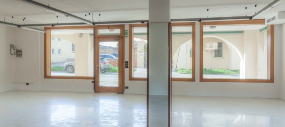 Gewerbliche Immobilie in Oderzo, Italy 185m², Nr. 256261 4