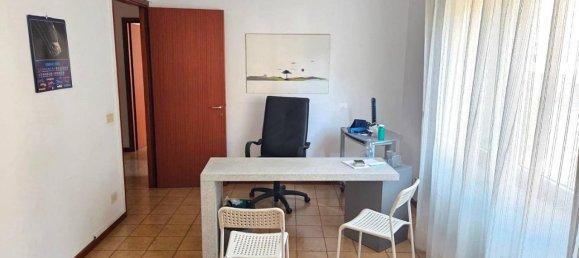 4 rooms Apartment in Rome, Italy No. 40188 15