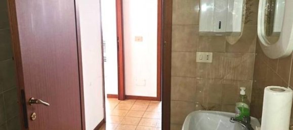 4 rooms Apartment in Rome, Italy No. 40188 35