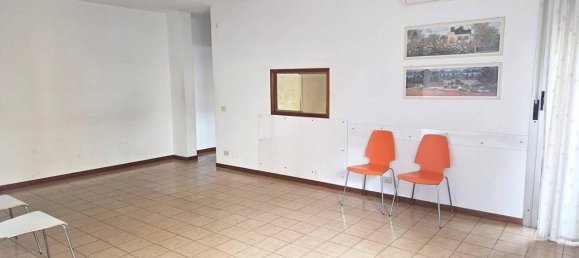 4 rooms Apartment in Rome, Italy No. 40188 7