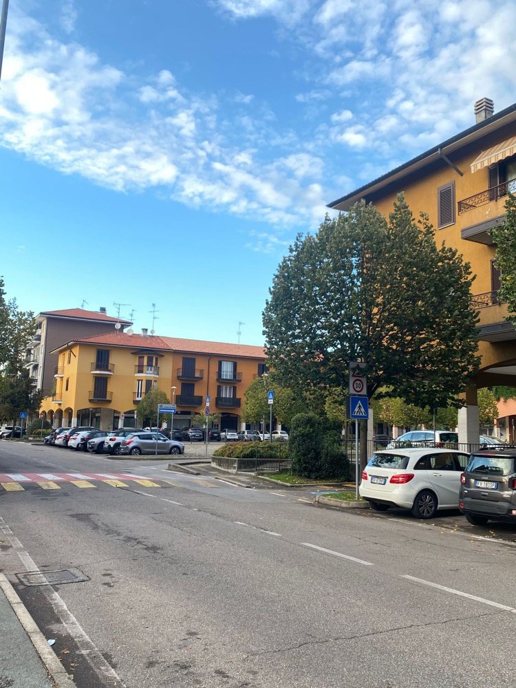 3 bedrooms Apartment in Parabiago, Italy No. 366490