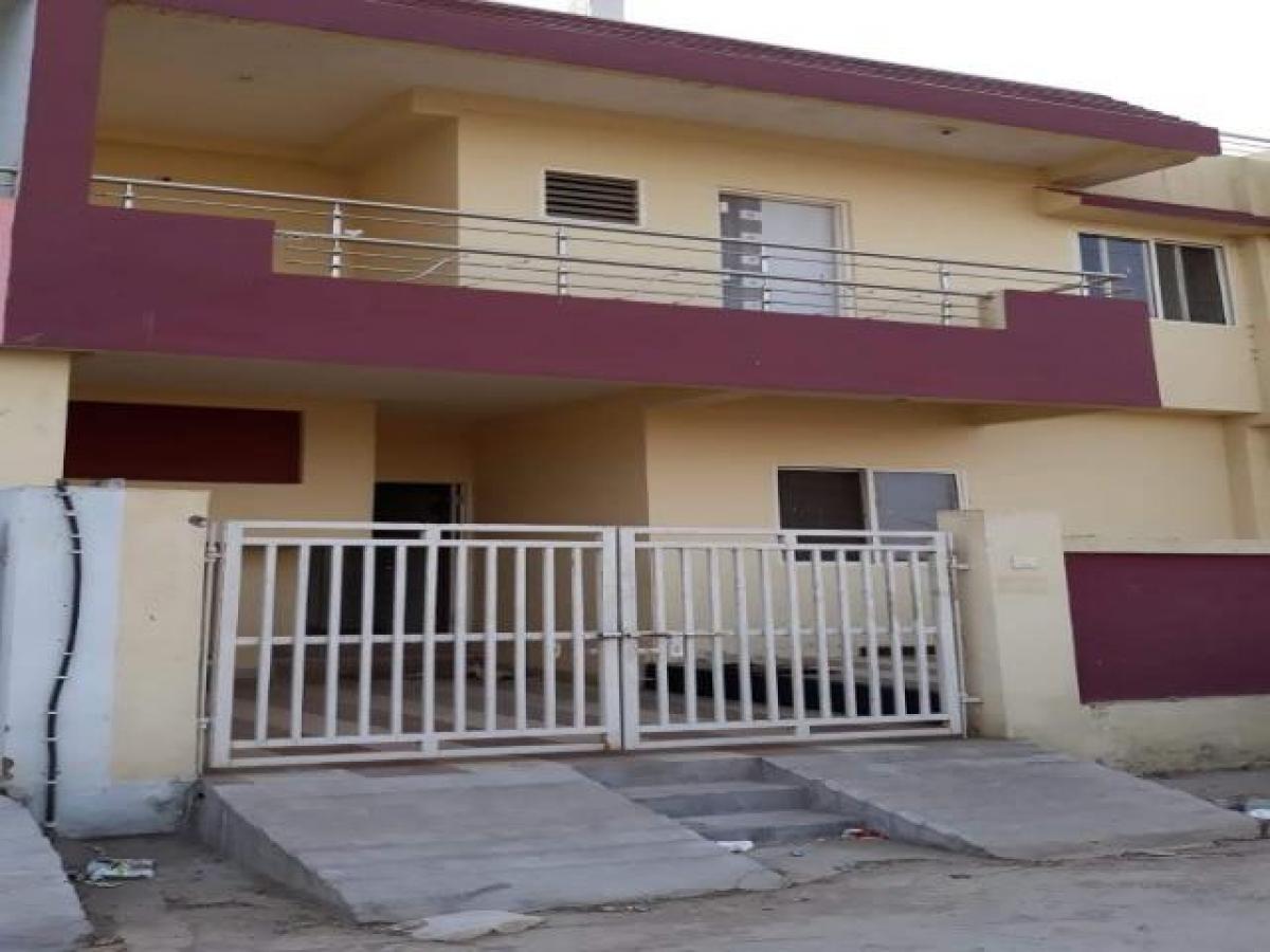 4 bedrooms House in Bhopal, India No. 10369