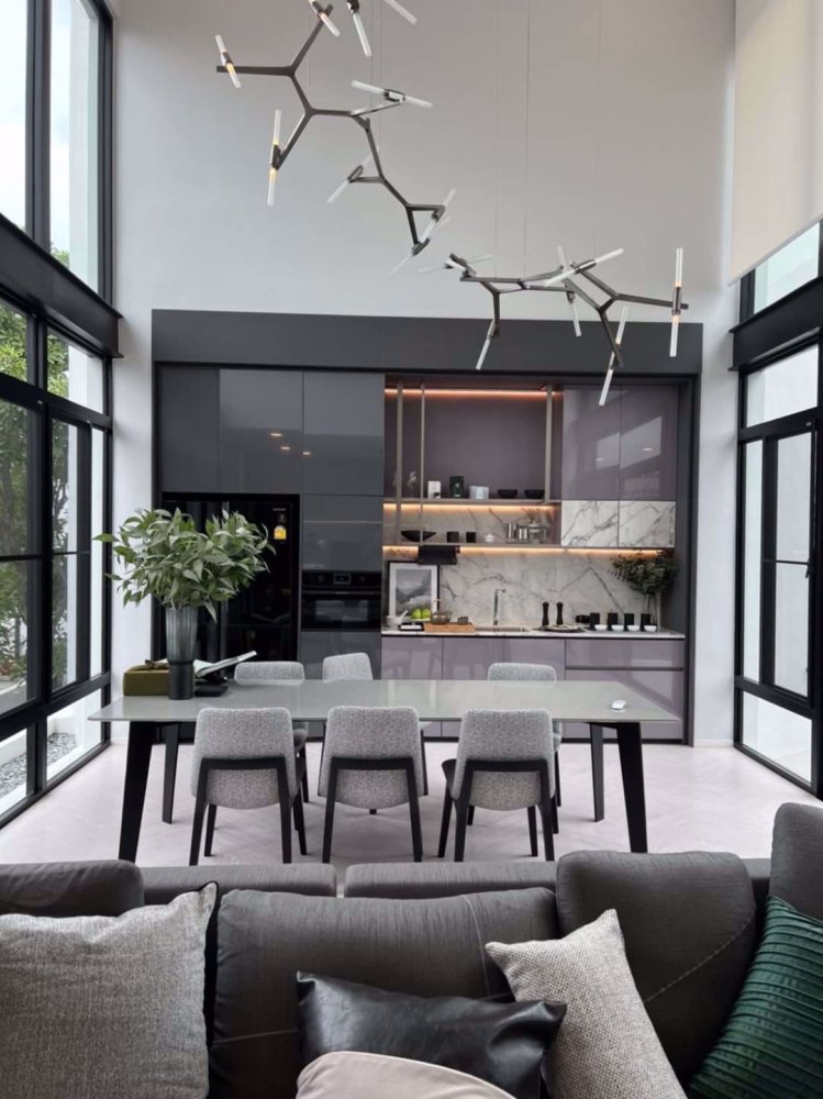 4 bedrooms House in Saphan Sung, Thailand No. 4457