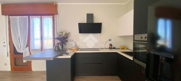 Casa de 3 dormitorios en Montebelluna, Italy No. 342353 2