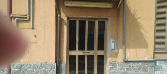 2 bedrooms Apartment in Rho, Italy No. 377380 2