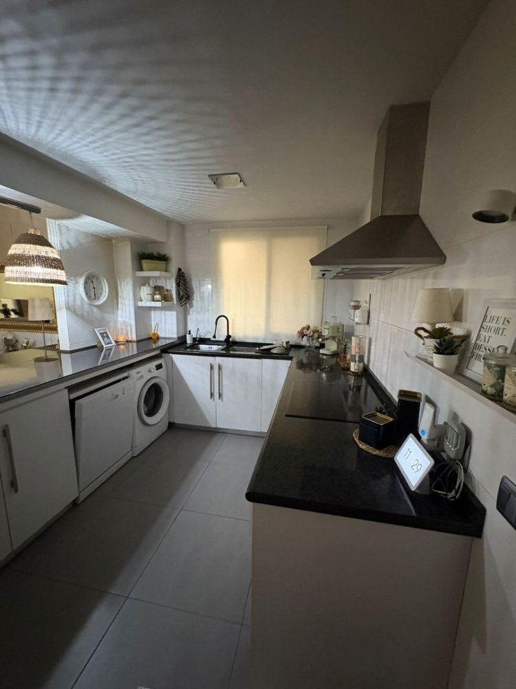 3 bedrooms Apartment in Valencia, Spain No. 245293