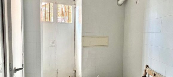  عقار تجاري في Pozzuoli, Italy 30متر مربع رقم 149556 3