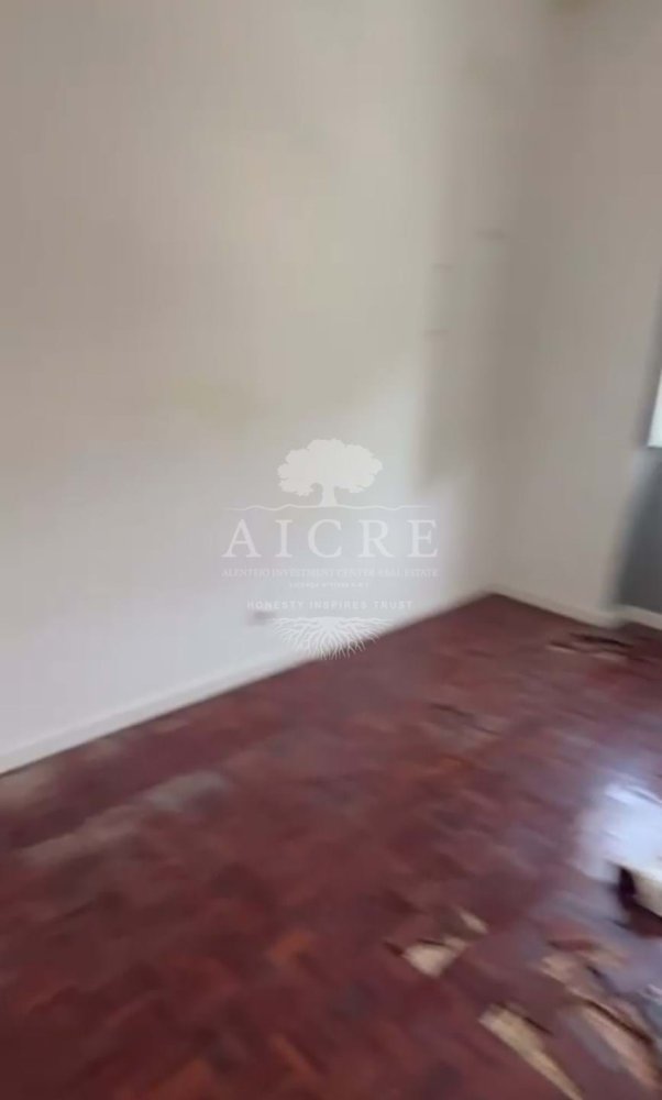 2 bedrooms Villa in Lisbon, Portugal No. 103624